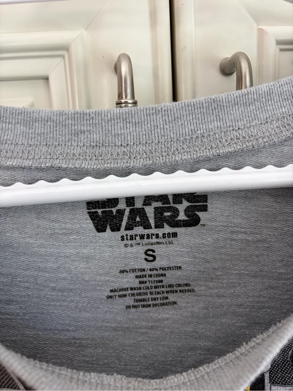 Star Wars women’s cropped graphic sweatshirt - Picture 12 of 12